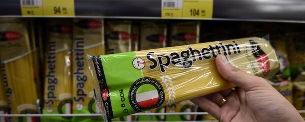 Россия вводит запрет на ввоз иностранных товаров Россия вводит запрет на ввоз иностранных товаров - Sputnik Ўзбекистон