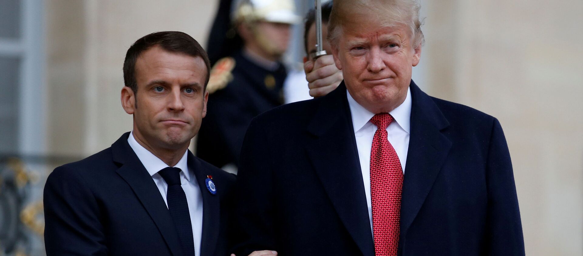 Президенты Франции и США Эммануэль Макрон и Дональд Трамп Трамп в Париже, Франция - Sputnik Ўзбекистон, 1920, 03.12.2019