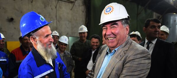 На стройплощадке Рогунской ГЭС На стройплощадке Рогунской ГЭС - Sputnik Ўзбекистон