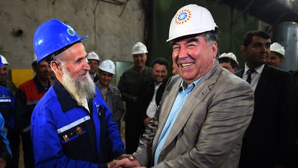На стройплощадке Рогунской ГЭС  - Sputnik Узбекистан