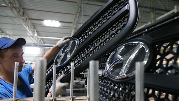 Сборка и выпуск грузовиков Hyundai на предприятии Автотор - Sputnik Узбекистан